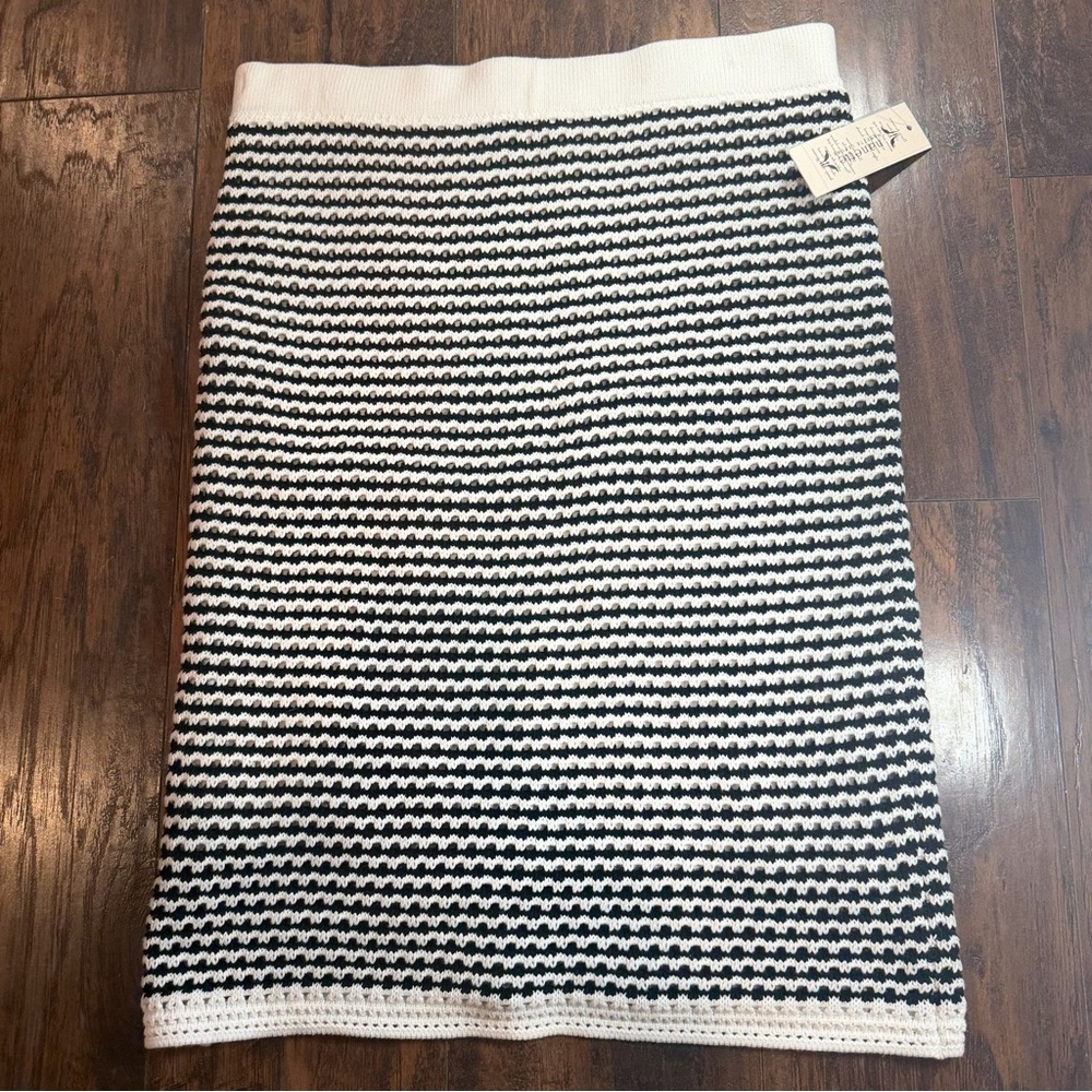 NWT Nanette Lepore Black & White Striped Knit Pencil Midi Skirt Size L